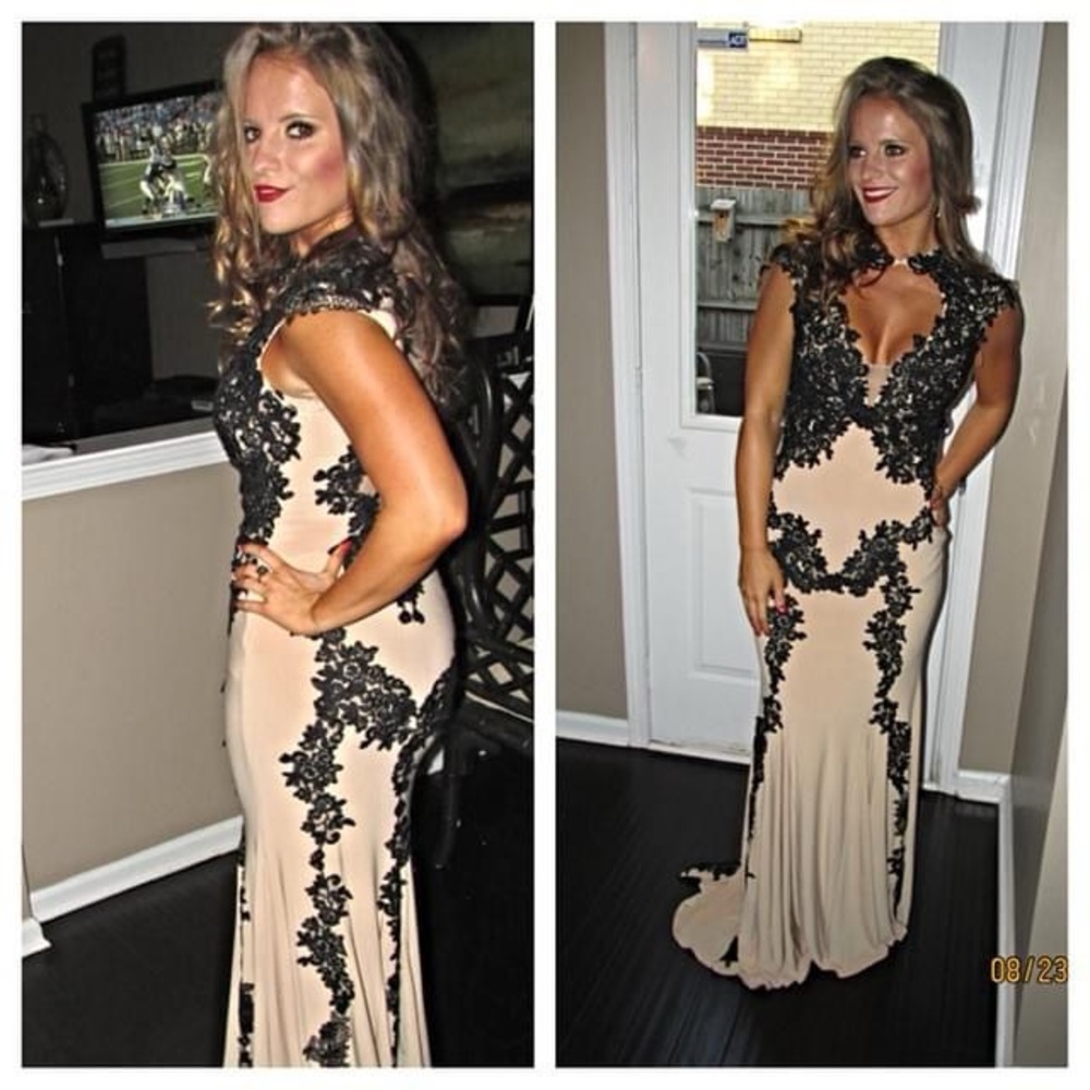 Jovani Lace & Black Formal Dress - almost perfect condition!
